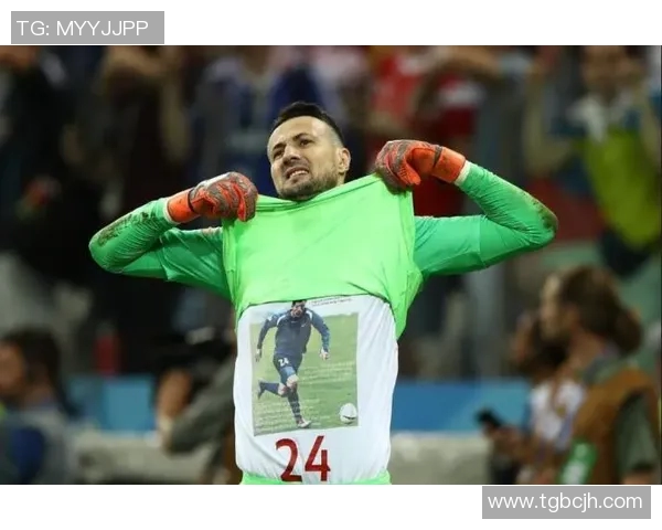 布伦森社交媒体展示怀抱儿子赛场退场温情瞬间