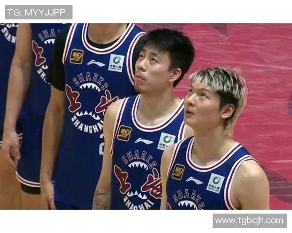 梦回辽宁男篮21年弗格卢伟张镇麟同框