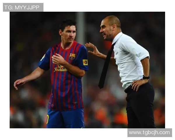 麦克丹尼尔斯批评球队防守问题：强调沟通与团结的迫切性