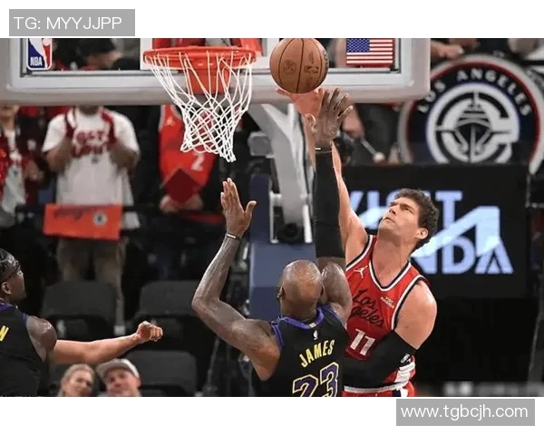 湖人迎来赛季首个全员健康,核心球员出场时间解禁,洛城德比势头大增